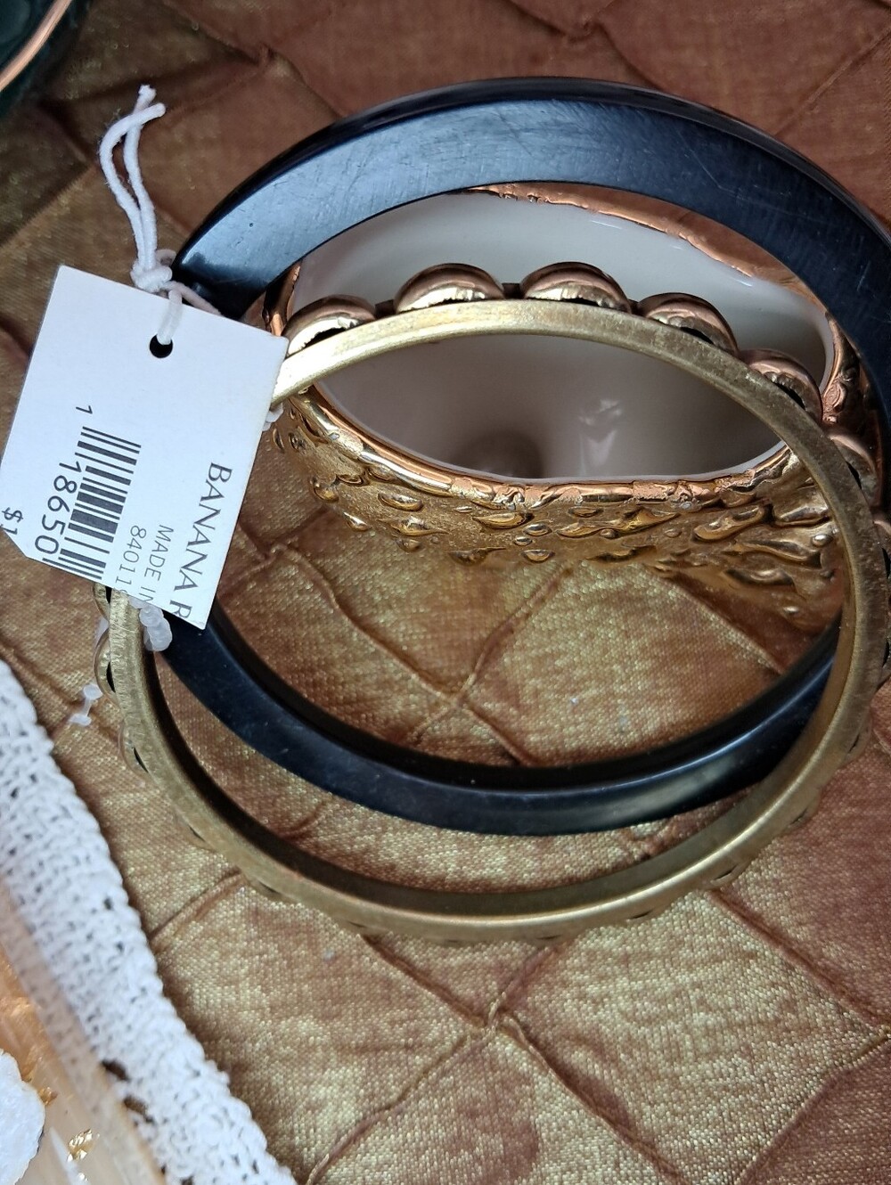 NWT Banana Republic Set of 2 Black Enamel & Goldtone Studded Bangles - Picture 2 of 5